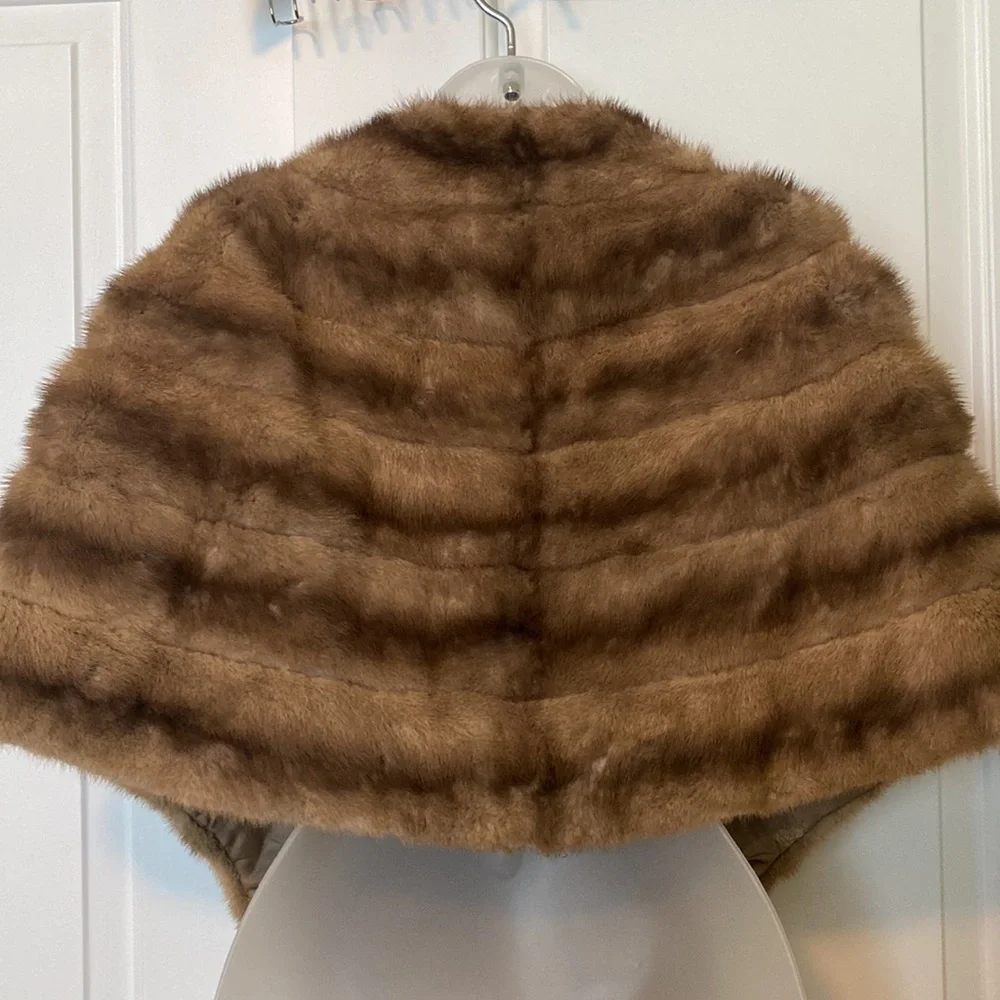 Vintage Miller Brothers Fur Stole - Picture 4 of 8